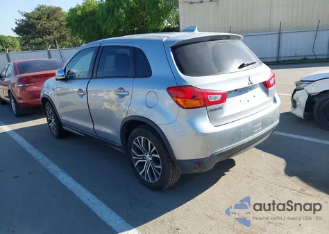 2017 Mitsubishi Outlander Sport 2.4 Se z USA, uszkodzony, nr VIN JA4AP3AW7HZ047838